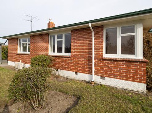 5 Pratley Crescent, Hampstead