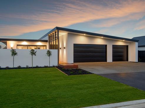 13 Veuve Drive, Lincoln
