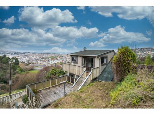 74 Barnes Drive, Caversham