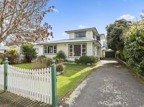 223 Taita Drive, Avalon