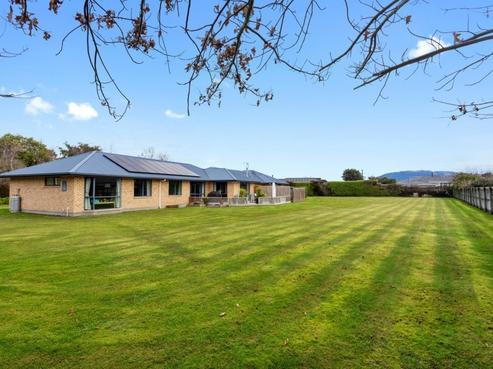 1 Newton Place, Amberley