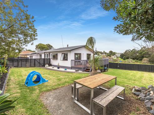 69 Charlotte Street, Stanmore Bay