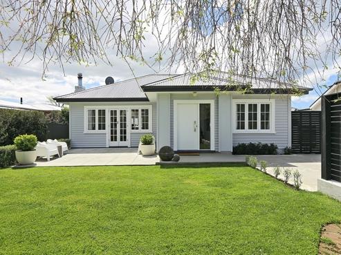 9 Gillean Street, Havelock North