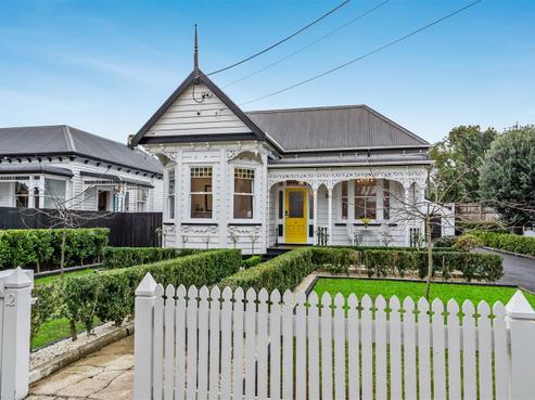 12 Cross Street, Regent