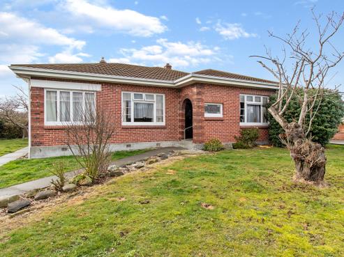 138 Luxmoore Road, Marchwiel