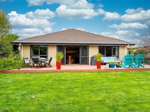 16 Inverness Lane, Waipu