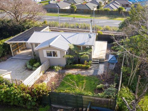 6 Matenga Street, Waikanae