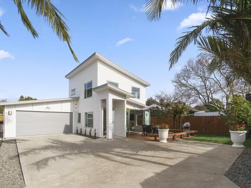 15A Waipani Road, Te Atatu Peninsula