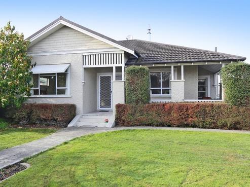 405 Willowpark Road North, Hastings