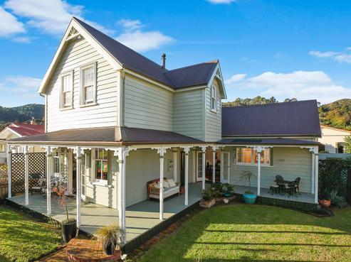 414 Brown Street, Thames