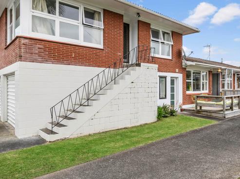 2/774 Beach Road, Browns Bay