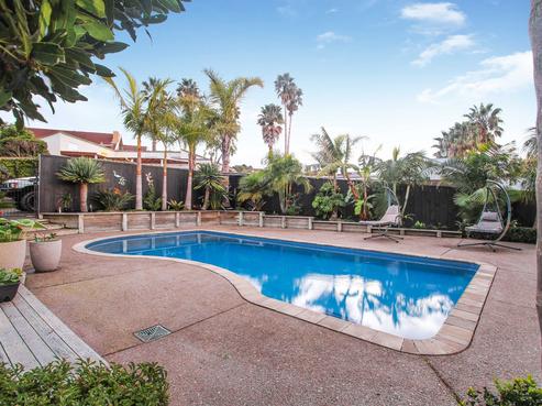 56 William Bayes Place, Red Beach