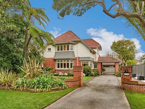 10 Hinau Street, Woburn