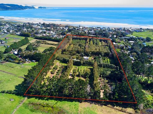 142 Takahe Road, Ahipara