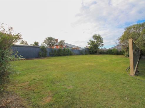 12A Memorial Avenue, Parkside