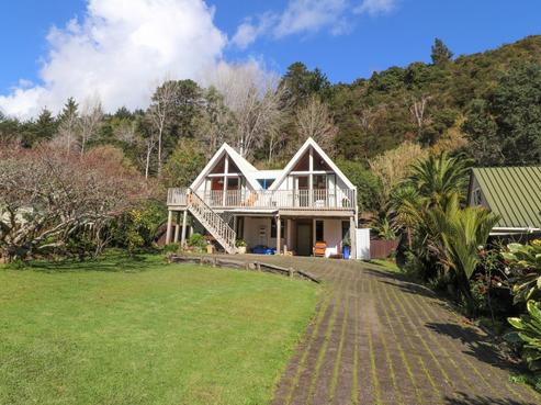 24 Te Puru Creek Road, Te Puru