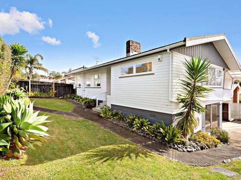 1/58 Pupuke Road, Hillcrest