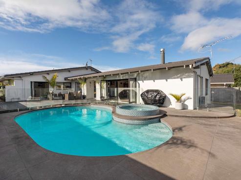 6 Tyrian Close, Half Moon Bay