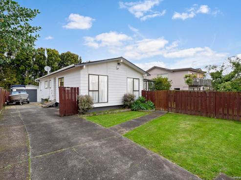 11 Darren Crescent, Half Moon Bay
