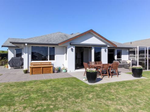 8 Sampson Avenue, Waiwhakaiho