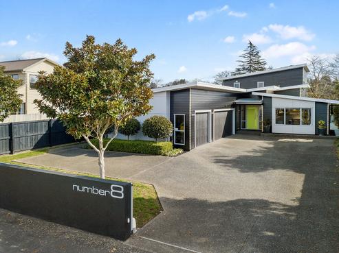 8 Jellicoe Drive, Hamilton East