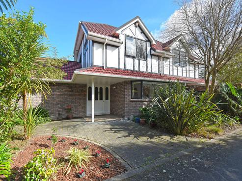 212B Waiwhetu Road, Waterloo