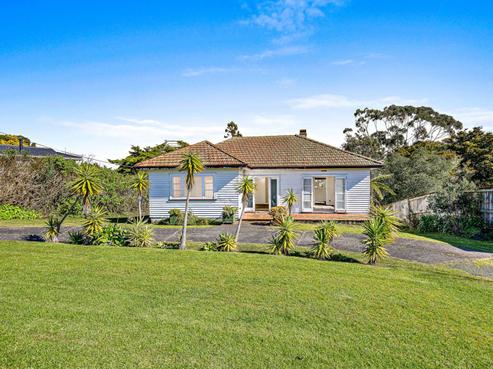 6 River Road, Red Beach