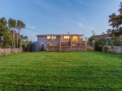 39 Queen Street, Riverhead
