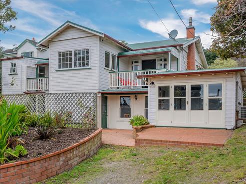 64 Waimea Road, Waikanae Beach