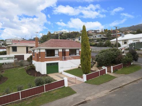 27 Hall Road, Sawyers Bay