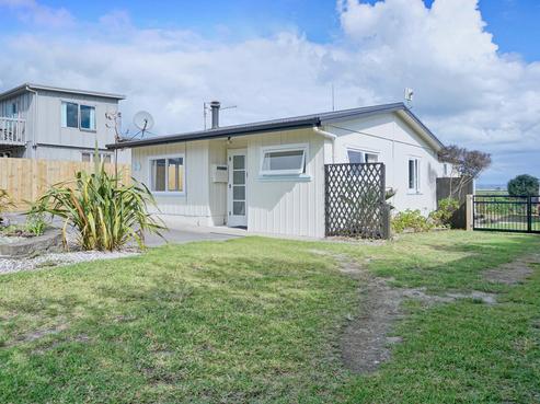110 Pukehina Parade, Pukehina