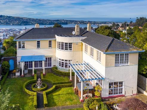 335 Highgate, Roslyn