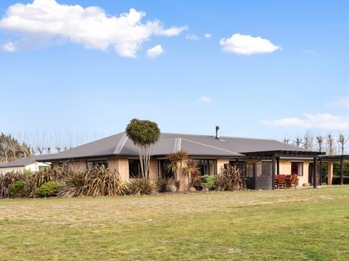 29 Priors Road, Fernside