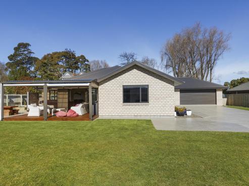 11 Mahi Grove, Feilding