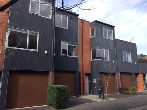 28/120 Rintoul Street, Newtown