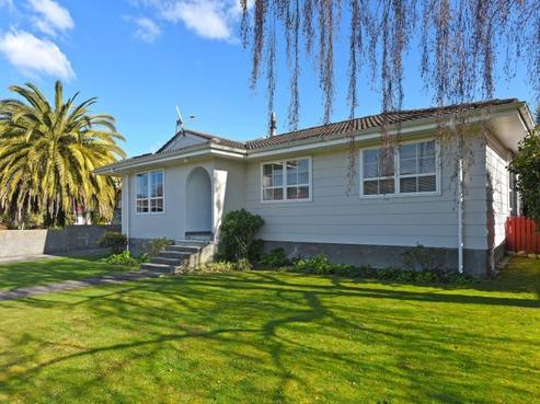 5 Akron Grove, Totara Park