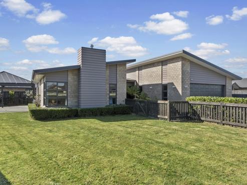 18 Satchmo Place, Rototuna North