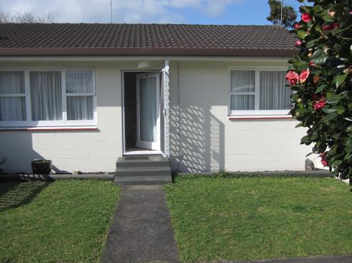 2/51 Takanini Road, Takanini