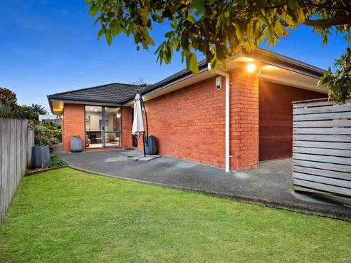 5A Karamu Street, Te Atatu Peninsula