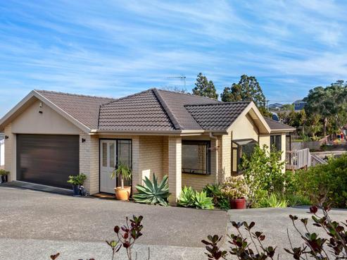 984 Beach Road, Torbay