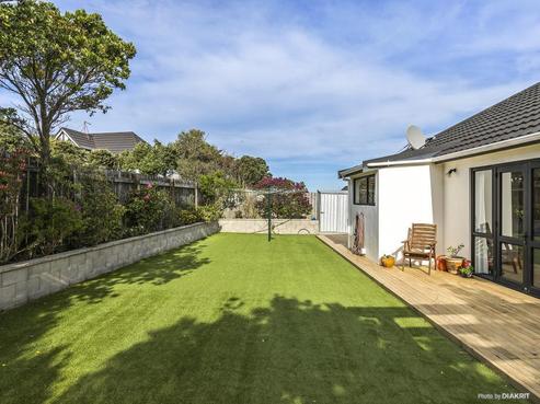 8 Bann Street, Southgate