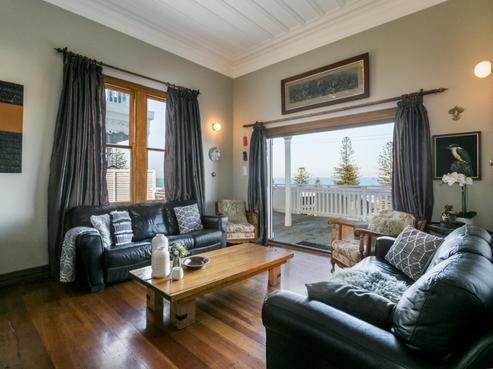 2 Seaview Terrace, Napier Hill