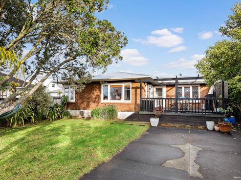 704B Te Atatu Road, Te Atatu Peninsula
