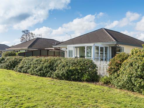 17B Aldinga Avenue, Stoke