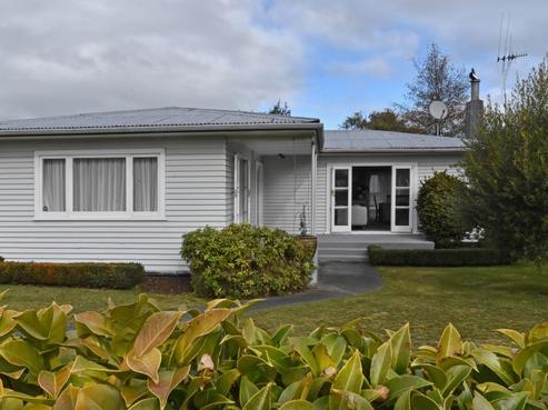 82 Invergarry Road, Hilltop