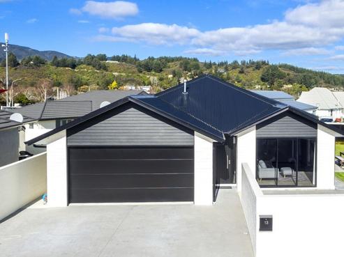 13 Vernon Grove, Brown Owl