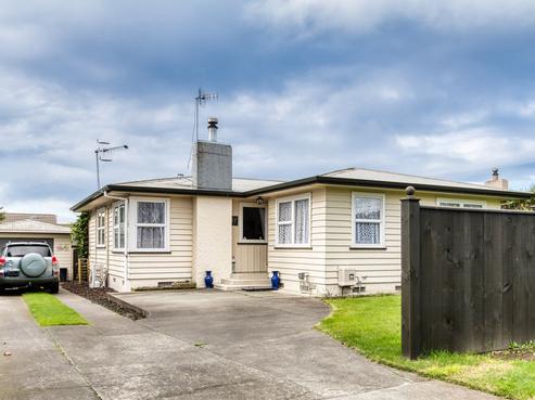 715 Ballantyne Street, Frimley