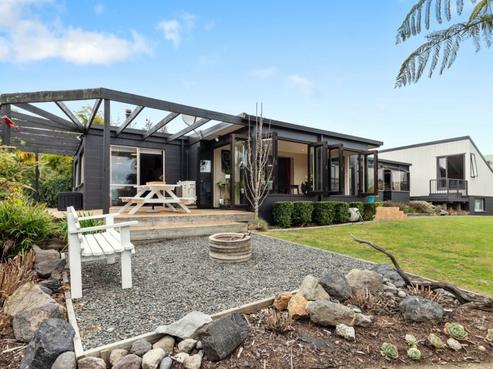 6 Mark Place, Lynmore
