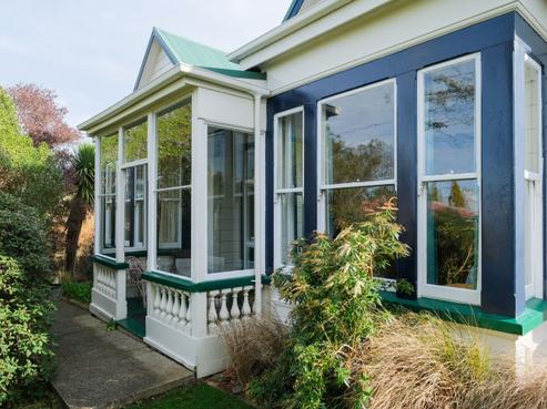26 Neidpath Road, Mornington