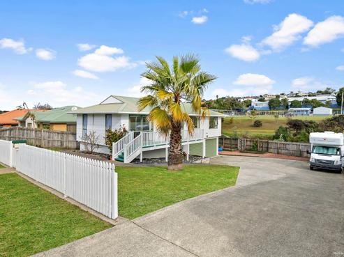 48 Donald Street, Stanmore Bay